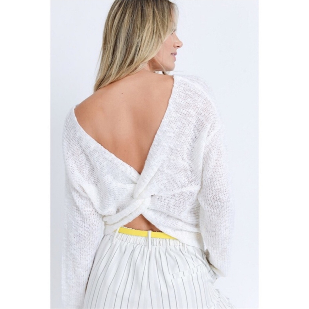 Ivory v-neck twist back sweater